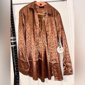 NWT, unworn Milk & Honey Peach Satin Blouse for ladies LACE SHINY FINISH MEDIUM